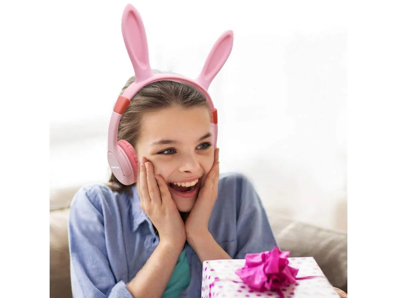 Kids Bunny Wired On-Ear headphones magnetic ears with LED lights