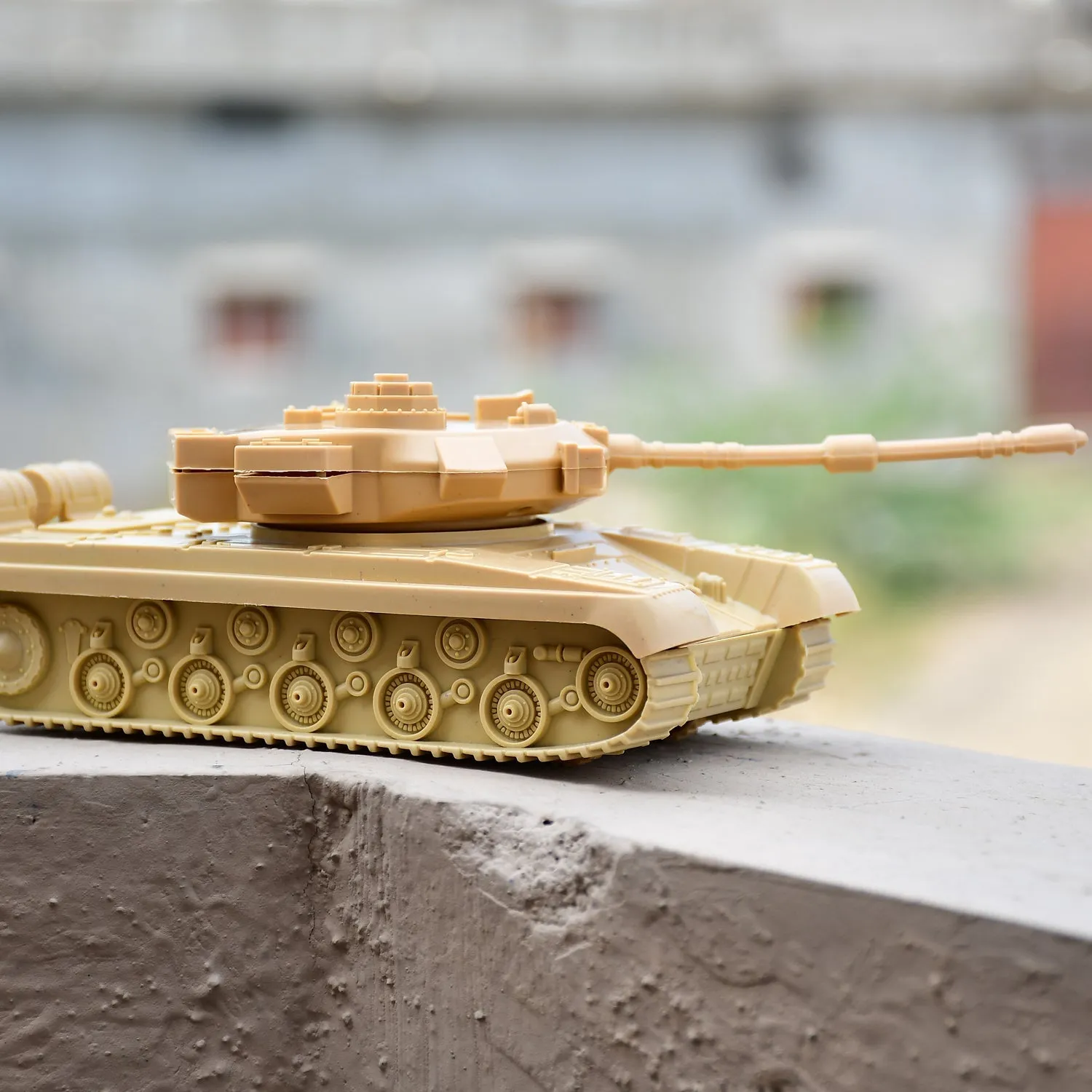 Pull Back Army Tank Toy for Kids.